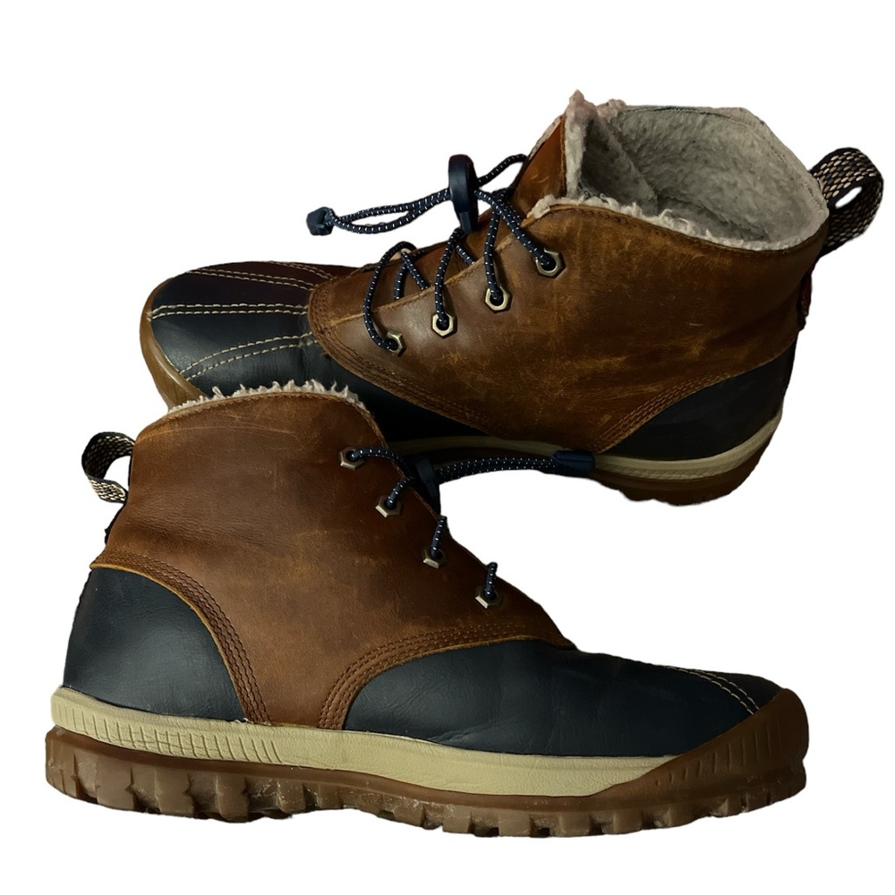 Timberland A1631 MENS 8.5 or WOMENS size 10 Mt Hayes Waterproof Chukka Boots